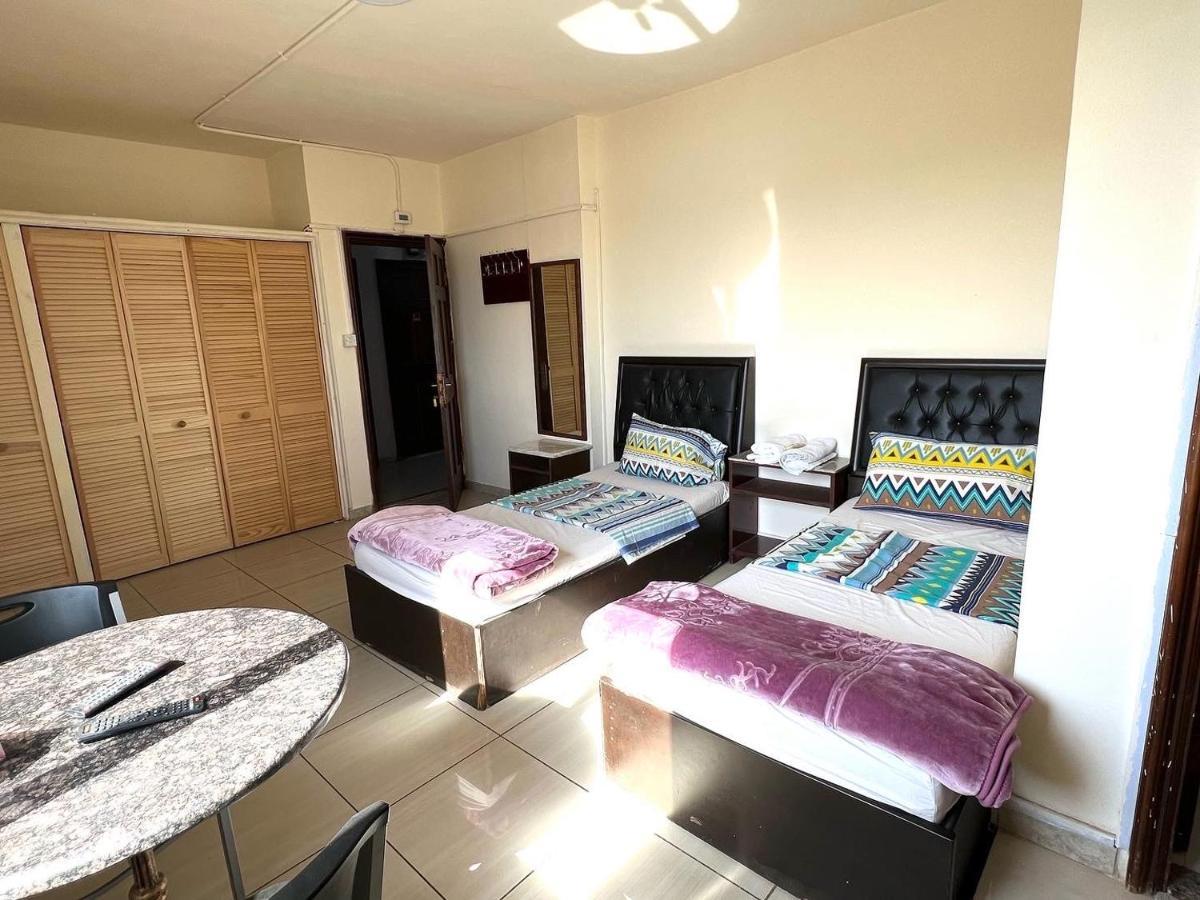 Al Qatal Building Appartement Al Qastal Buitenkant foto
