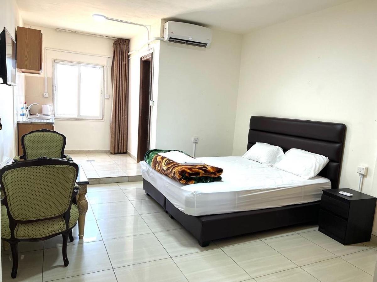 Al Qatal Building Appartement Al Qastal Buitenkant foto